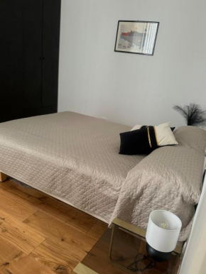 Genoa Waterfront Room